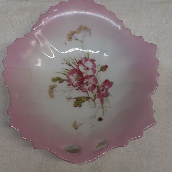 4 pc. bundle of vintage Prussia Three crown China  & a 1930's plate from Germany - Picture 4 of 14